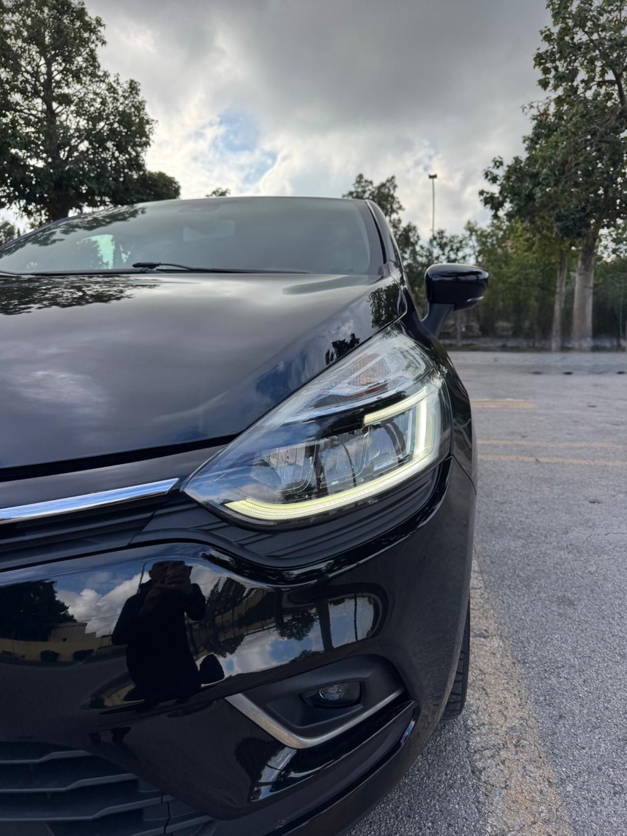 Renault Clio 1.5 dCi FARI FULL LED