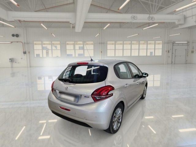 PEUGEOT 208 1.2 GPL PureTech 82 5p. Allure