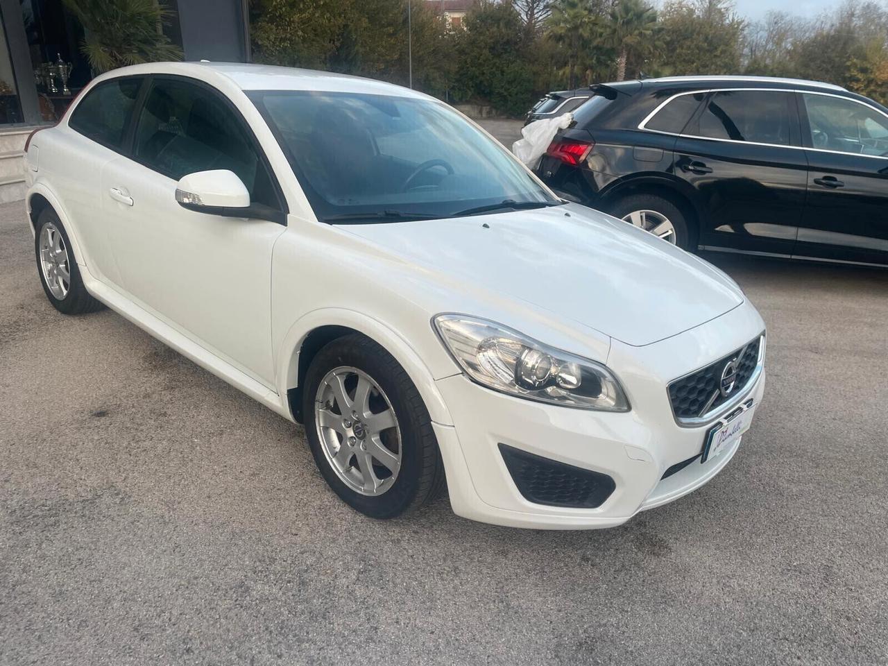 VOLVO C30 1.6 D DRIVE SUMMUM