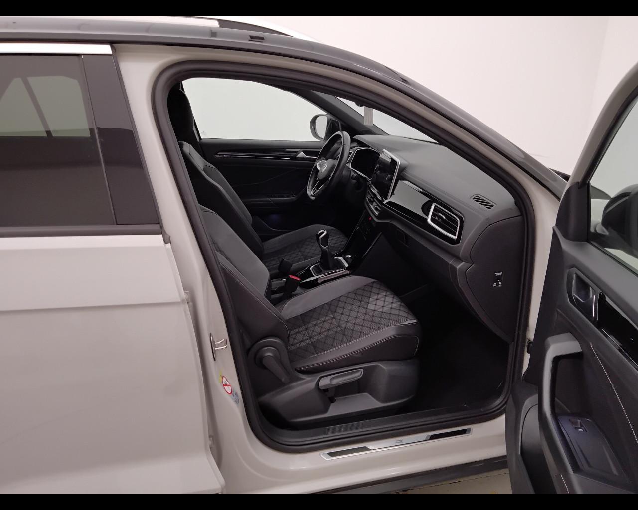 VOLKSWAGEN T-Roc I 2022 - T-Roc 1.0 tsi R-Line 110cv