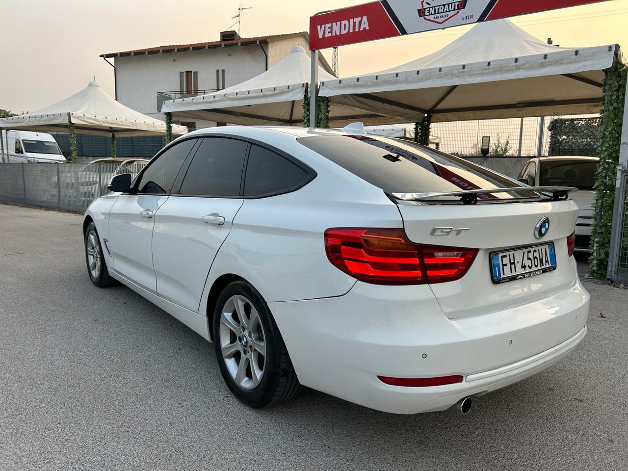 Bmw Gran Turismo GT SERIE 3 318D 2.0 143CV 2014