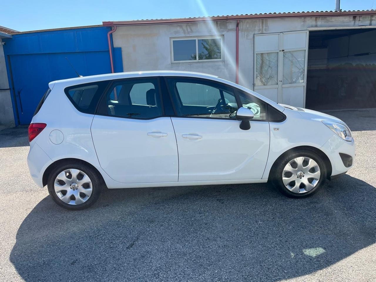 Opel meriva-1.4 benz/100 cv-Full-2011