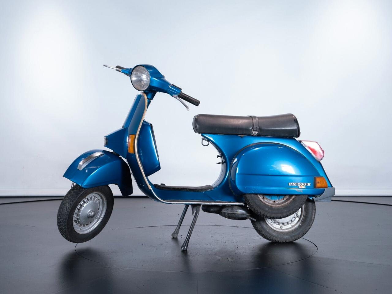 Piaggio Vespa P 200 E