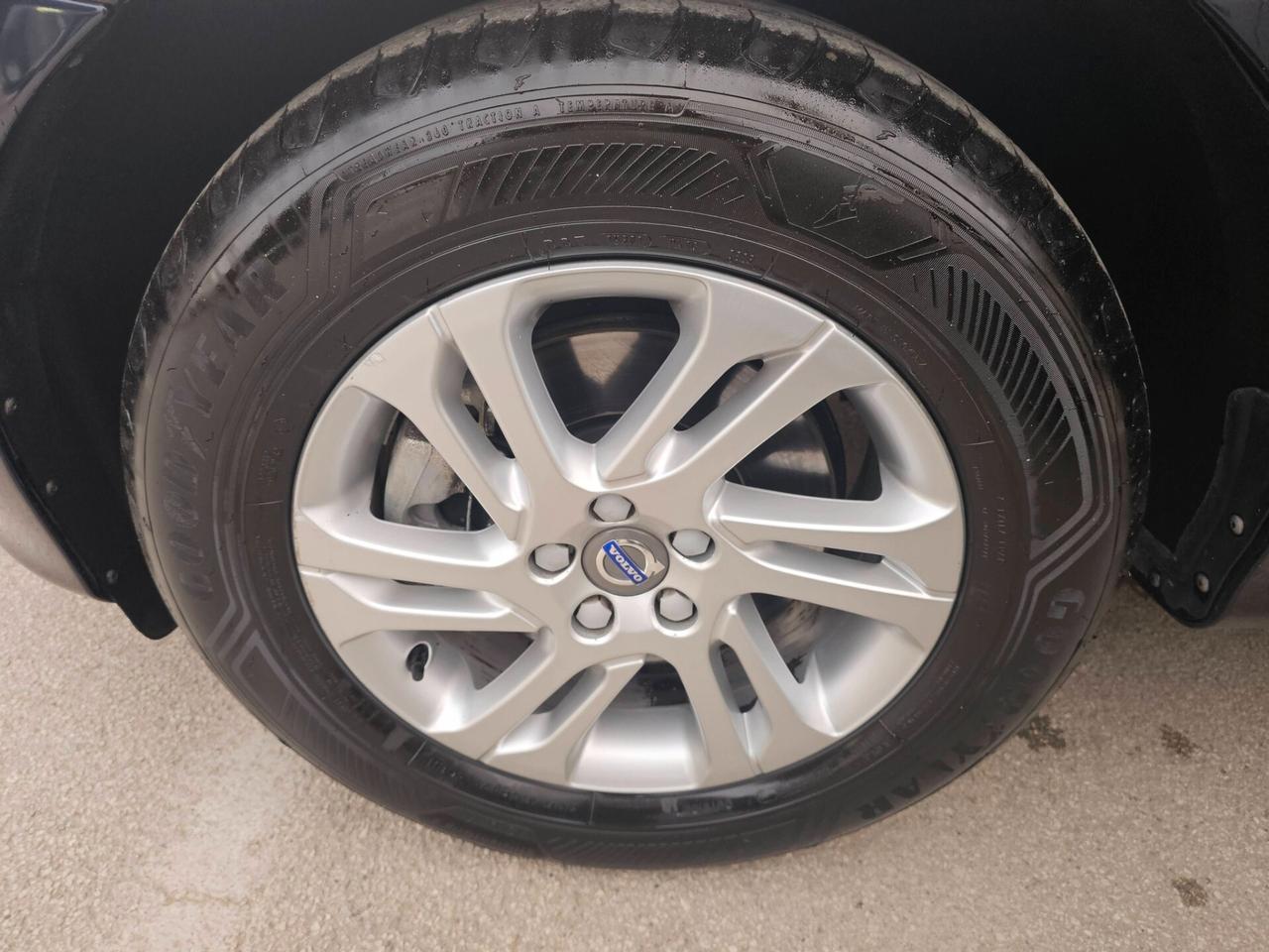 VOLVO XC60 2.0D 150CV BUSINESS AUTOCARRO N1 5 POSTI