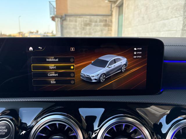 MERCEDES-BENZ A 220 d Automatic Premium Sedan TETTO-PACK NIGHT