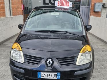 Renault Modus 1.2 16V Saint Tropez