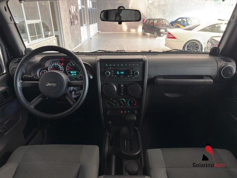 Jeep Wrangler Unlimited 3.8L Sahara auto