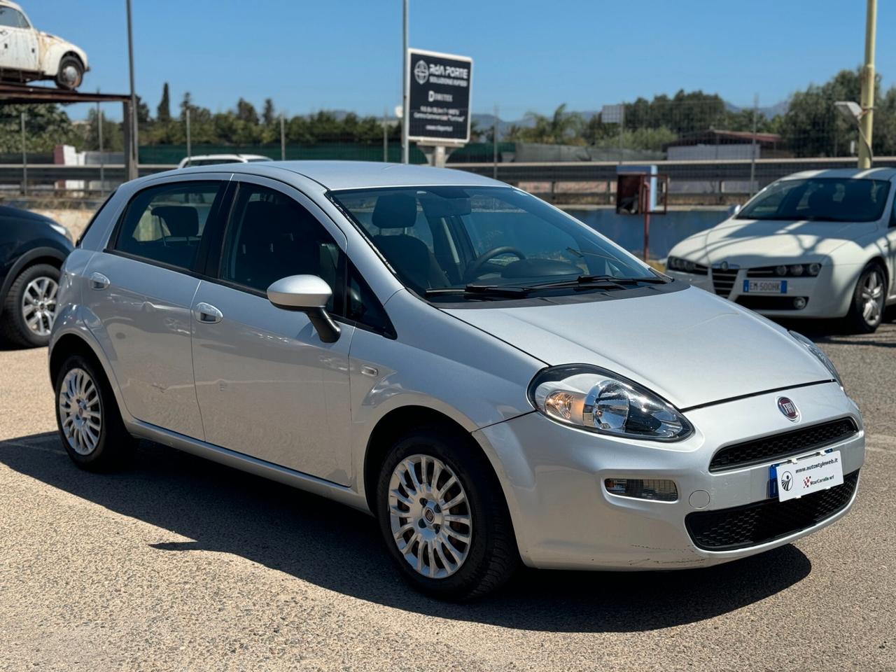 Fiat Punto 1.2 Lounge 69CV - 2013 NEOPATENTATI