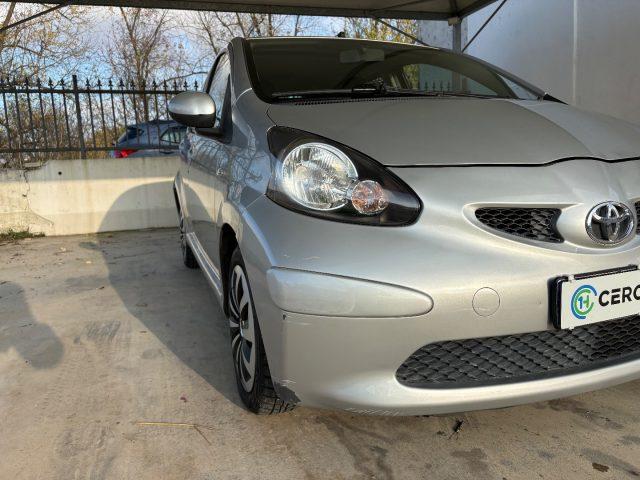 TOYOTA Aygo 1.0 12V VVT-i 5 porte OK NEOPATENTATI 5 PORTE