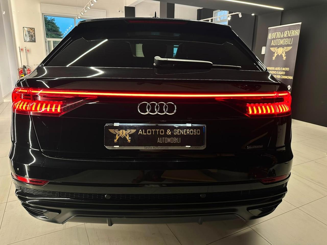 Audi Q8 50 TDI 286 CV quattro 3x S Line Full 2020