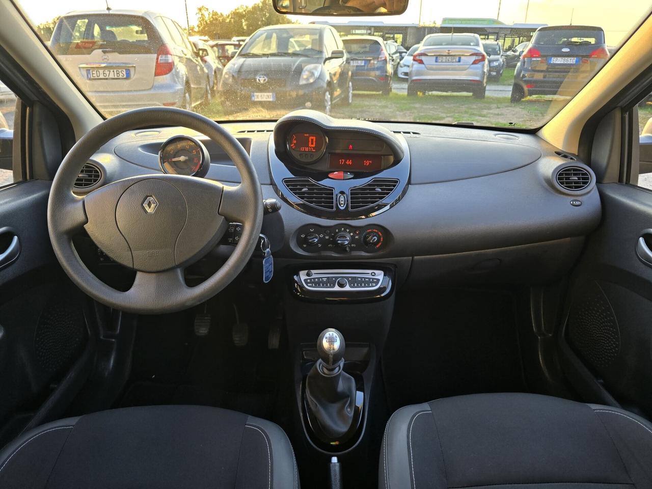 Renault Twingo 1.2 b. |NEOPATENTATI