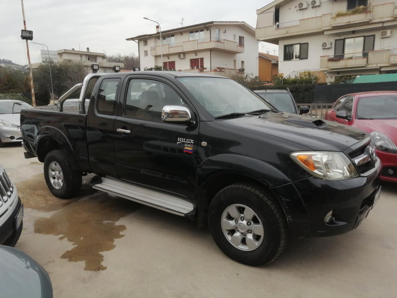Toyota Hilux 2.5 D-4D 4WD 2p. Extra Cab DLX