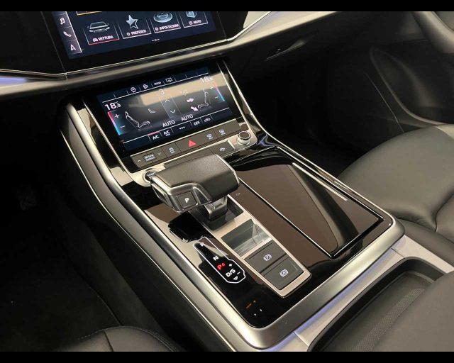 AUDI Q8 45 TDI quattro tiptronic
