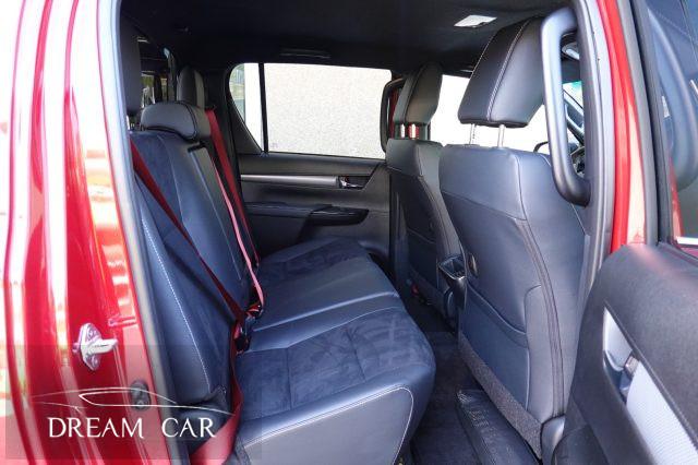 TOYOTA Hilux 2.8 D-4D A/T 4WD 4 porte Double Cab GR SPORT