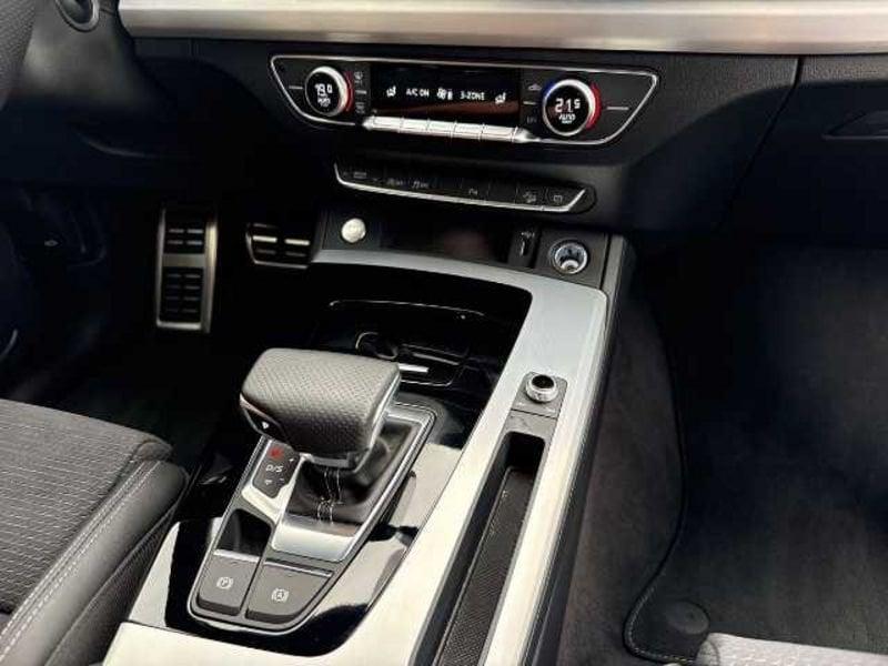 Audi Q5 II 2020 40 2.0 tdi mhev 12V S line quattro s-tronic