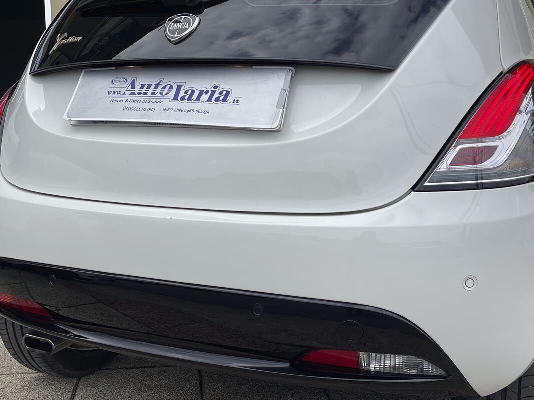 Lancia Ypsilon 1.2 69 CV Gold Plus Black and Noir - 70 Aziendale