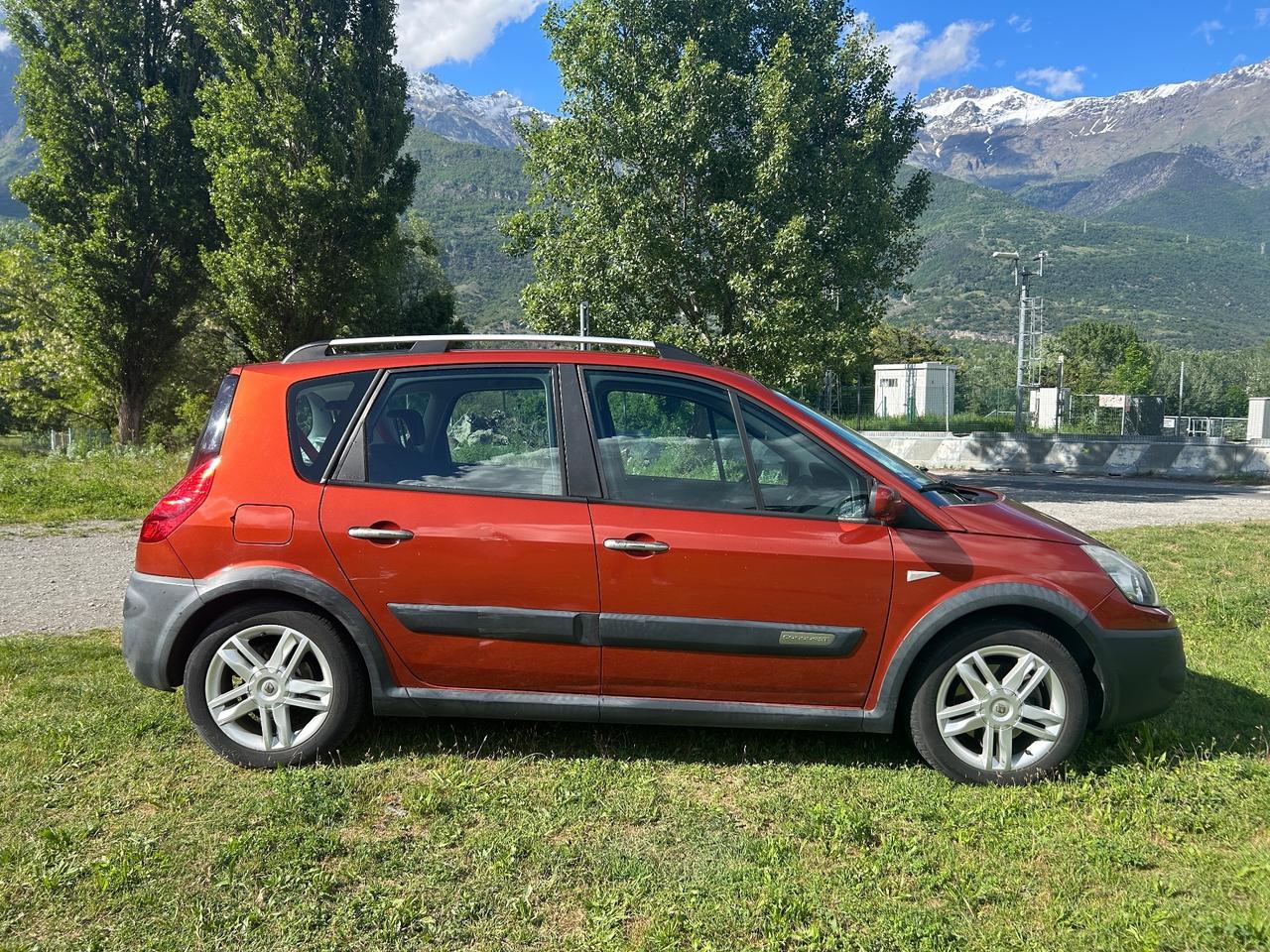 Renault Scénic 1.9 dCi/130CV serie speciale