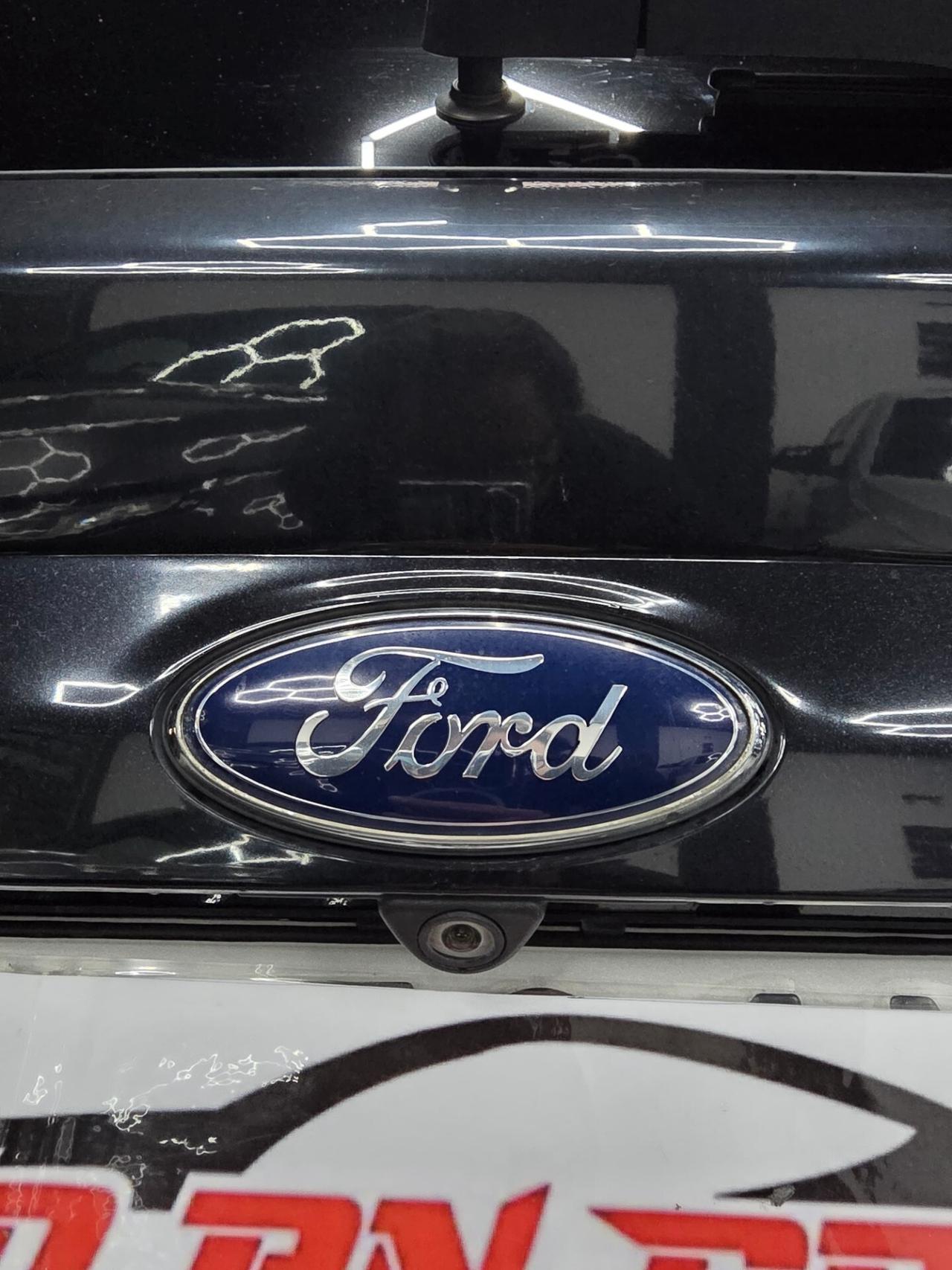 Ford Kuga 2.0 TDCI 140 CV 4WD Titanium