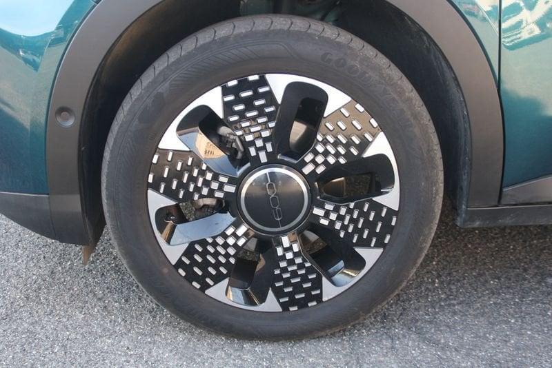 FIAT 600 1.2 Hybrid 110cv La Prima