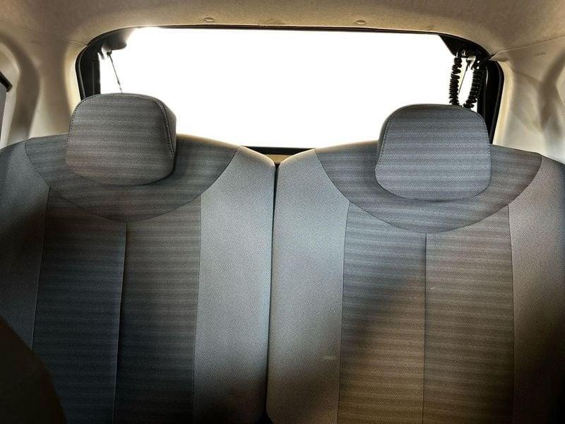 Toyota Aygo 1.0 VVT-i x-play + CERCHI IN LEGA