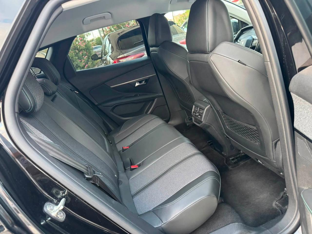 Peugeot 3008 BlueHDi 130 S&S Allure Pack