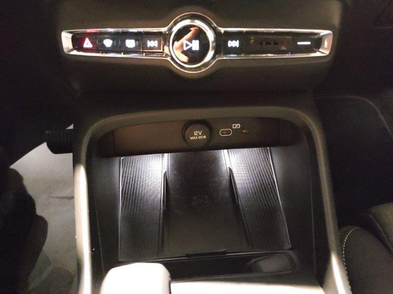 VOLVO XC40 (2017-->) - XC40 B3 automatico Core