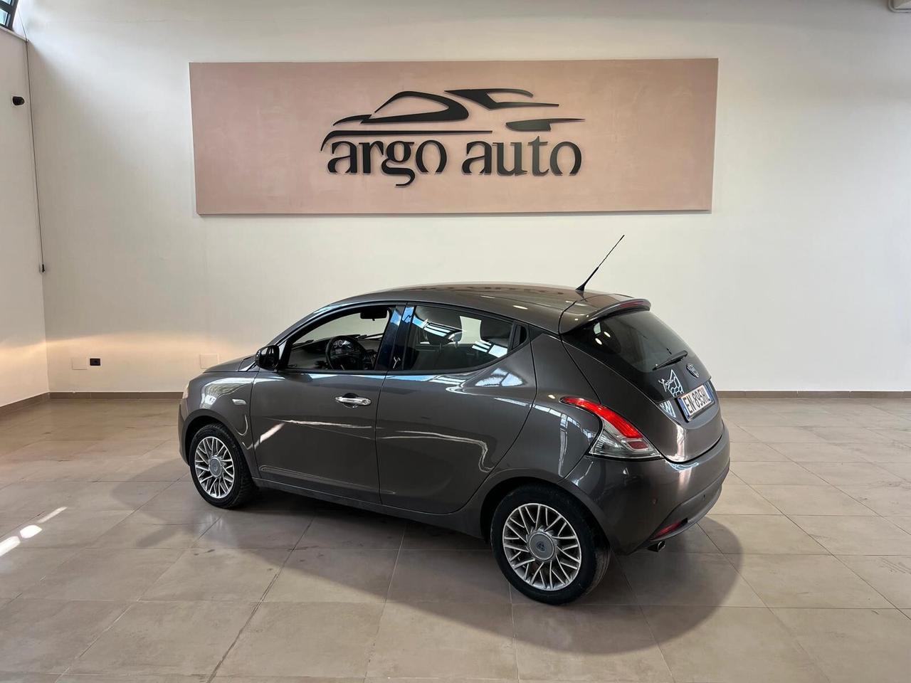 Lancia Ypsilon 1.2 69 CV 5 porte Gold