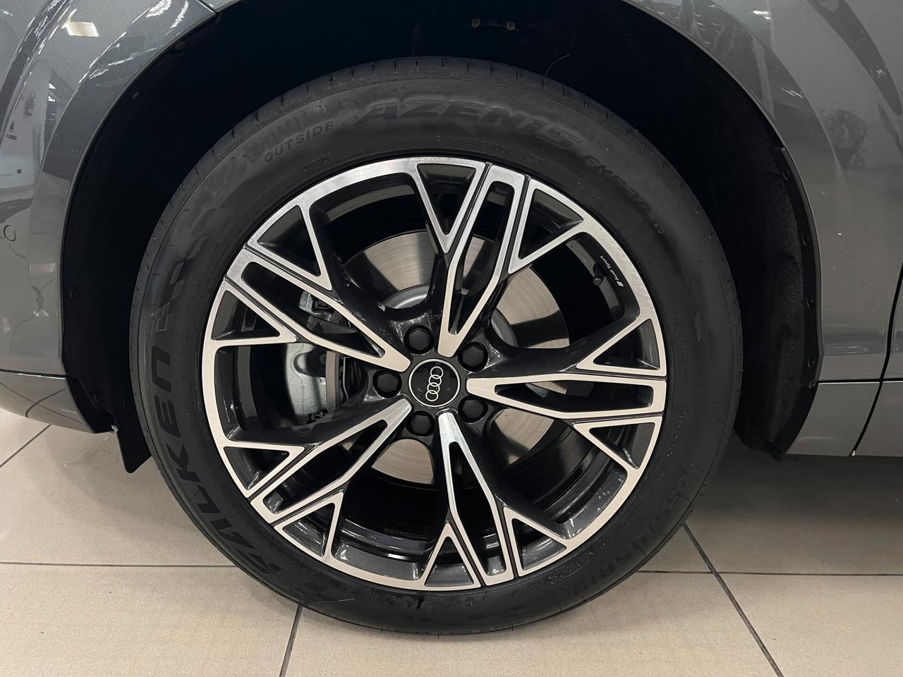 New Audi Q3 2.0TDI 150cvSline Tech plus