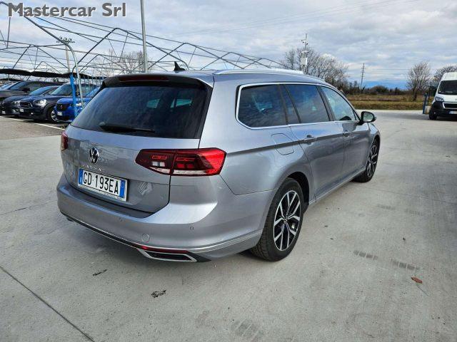 VOLKSWAGEN Passat Variant Variant 2.0 tdi Executive 150cv dsg - GD193EA