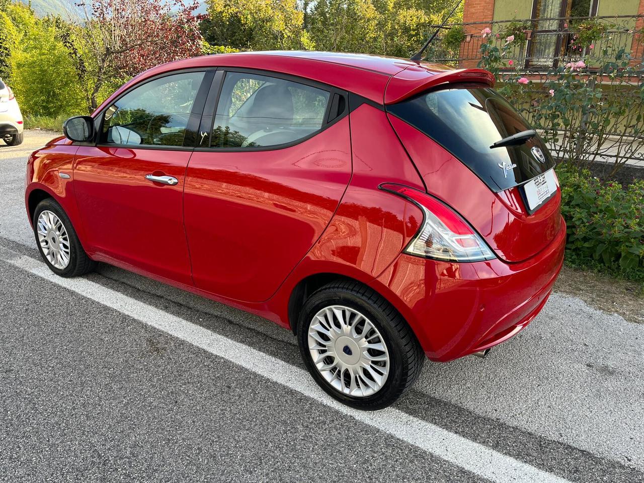 Lancia Ypsilon 1.2 BENZINA 69CV 5 porte Gold