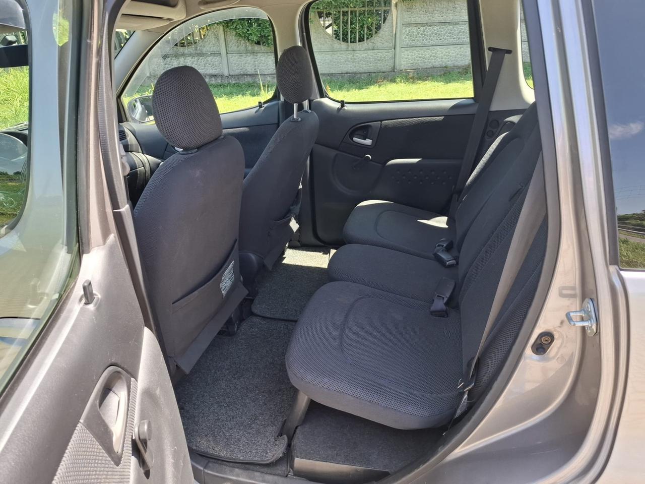 Toyota Yaris Verso 1.3i 16V cat Sol '03