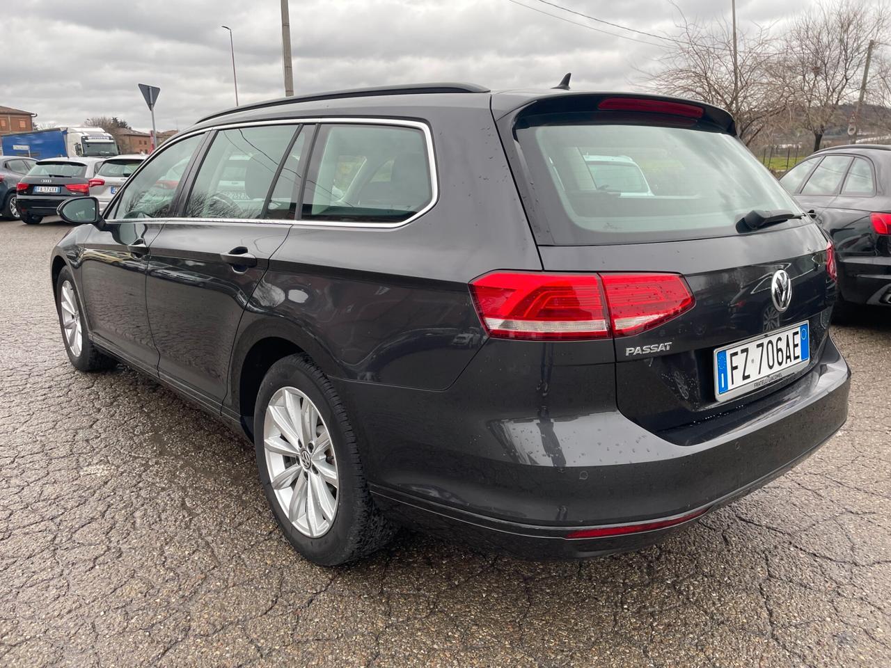 Volkswagen Passat Variant 2.0 TDI DSG Business BlueMotion Tech IVA ESPOSTA