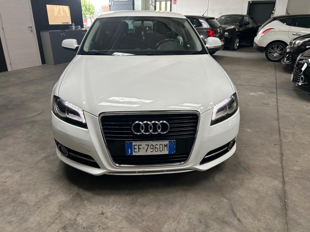 Audi A3 1.6 TDI 105 CV CR Attraction
