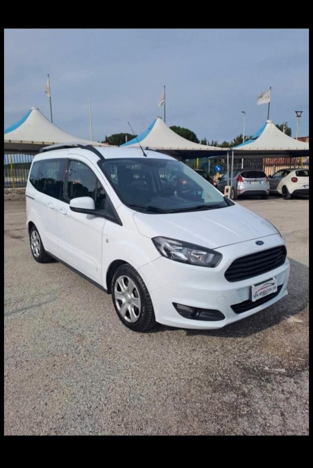 Ford Tourneo Courier 1.0 EcoBoost 100 CV Titanium