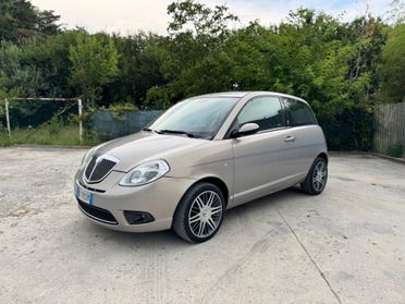 Lancia Ypsilon 1.3 MJT 90 CV ORO