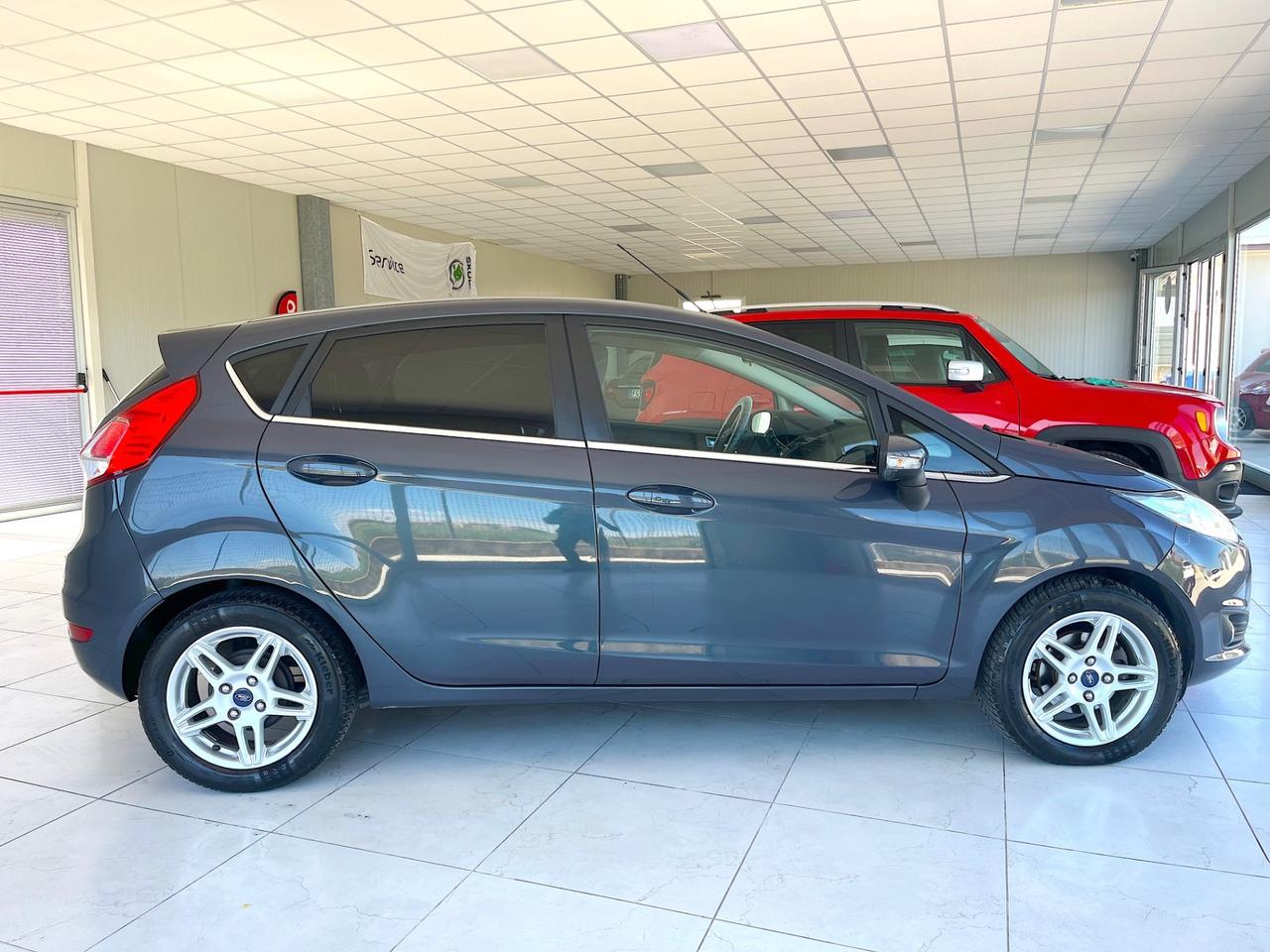 Ford Fiesta 1.5 TDCi 75CV 5 porte Titanium