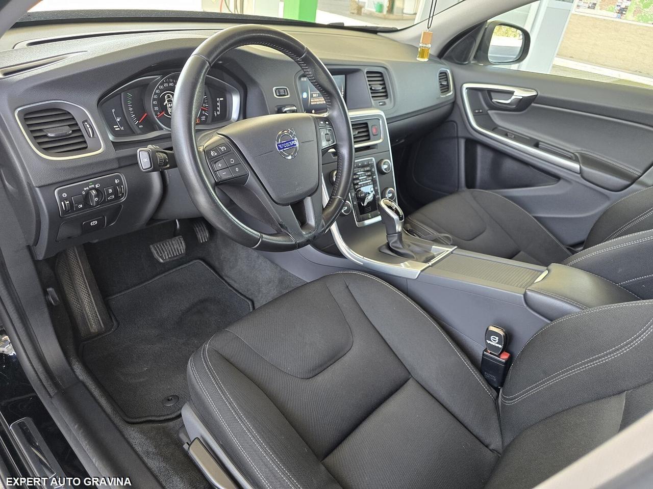 VOLVO V60 D2 2.0cc 120cv