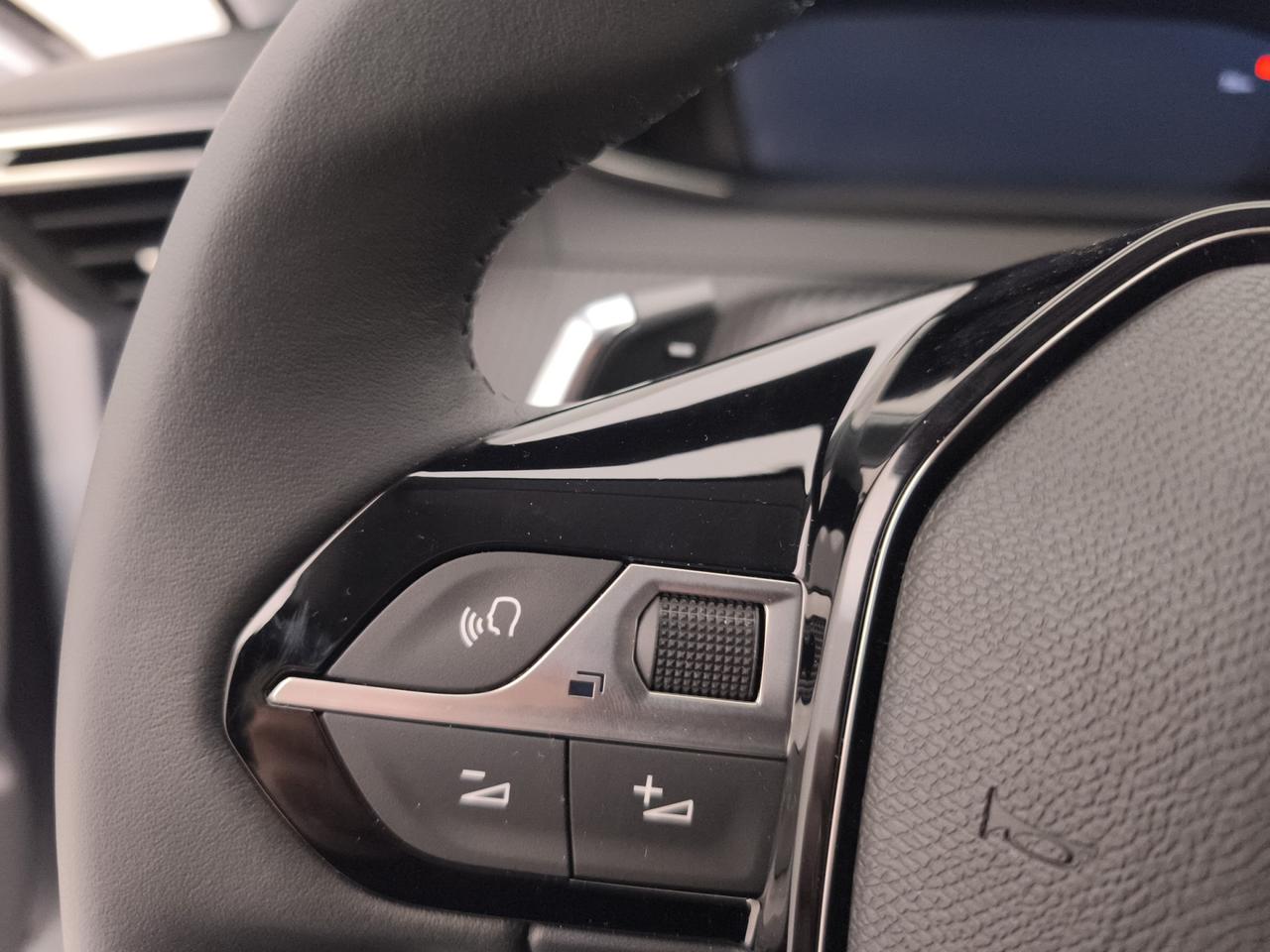 PEUGEOT 208 5P - ALLURE Hybrid 110 E-DCS6