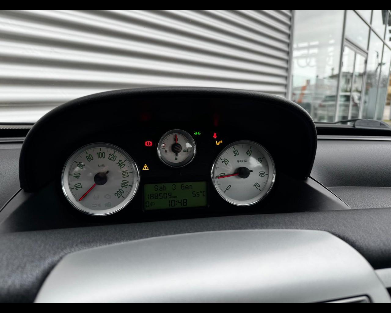 LANCIA YPSILON 1.2 8v ARGENTO