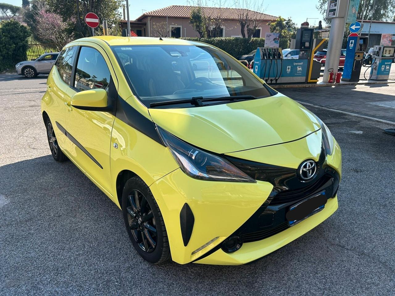 Toyota Aygo 1.0 VVT-i 69 CV 5 porte x-cool TSS