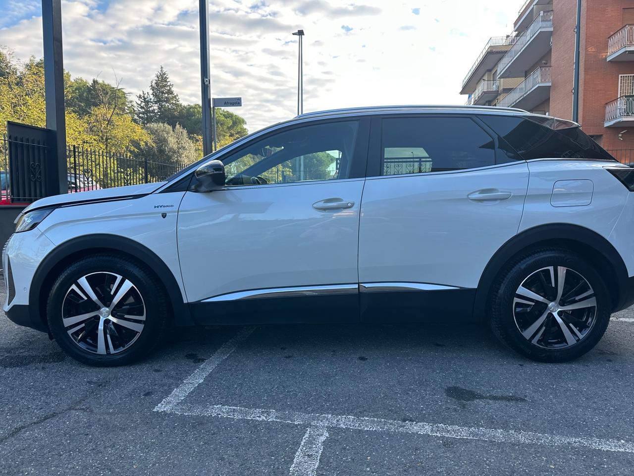 Peugeot 3008 Hybrid 225 e-EAT8 GT