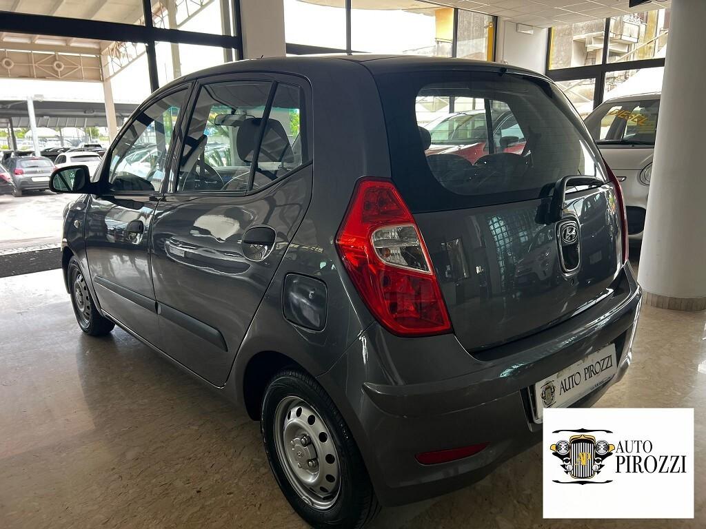 HYUNDAI i10 1.1 Benz del 2011 con 125000KM