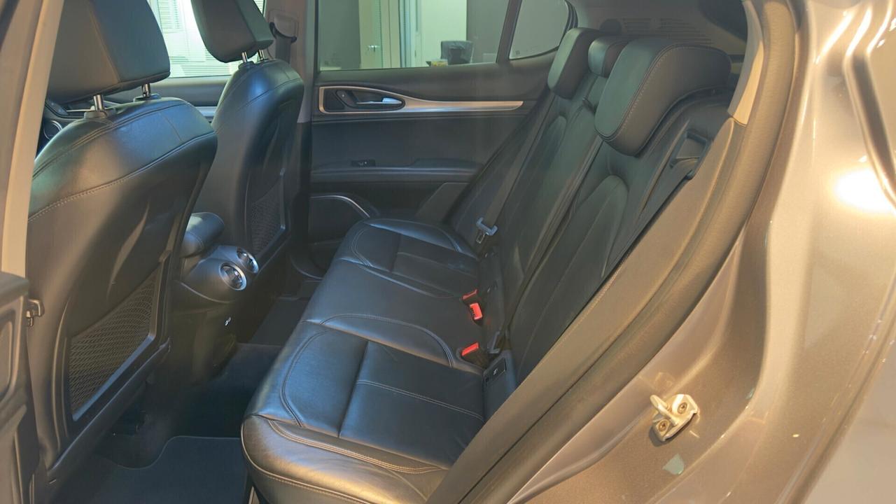 Alfa Romeo Stelvio 2.2 210 CV AT8 Q4 - 2018