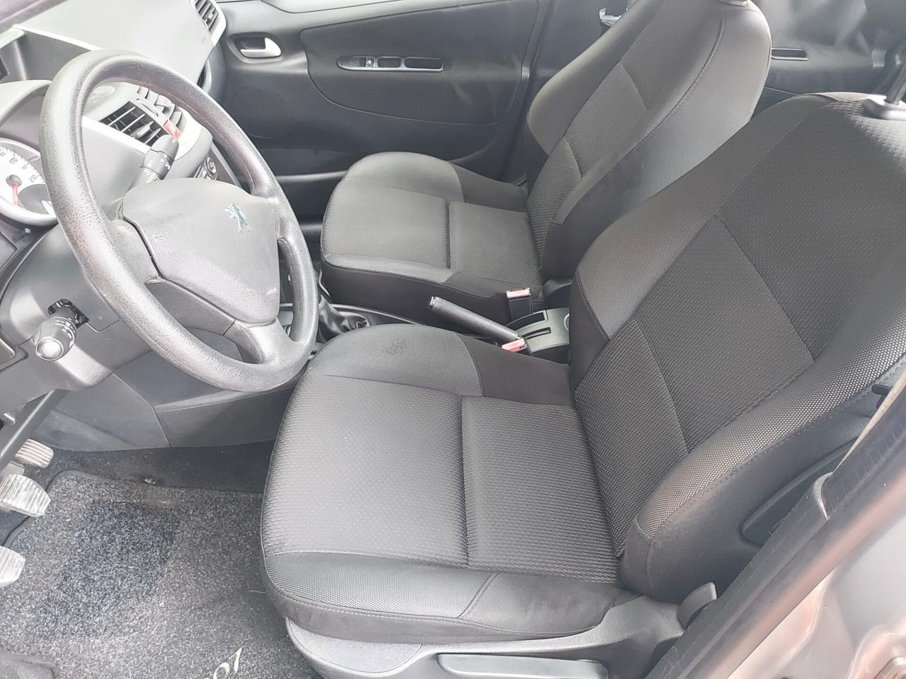 Peugeot 207 1.4 8V 75cv GPL Rinnovato