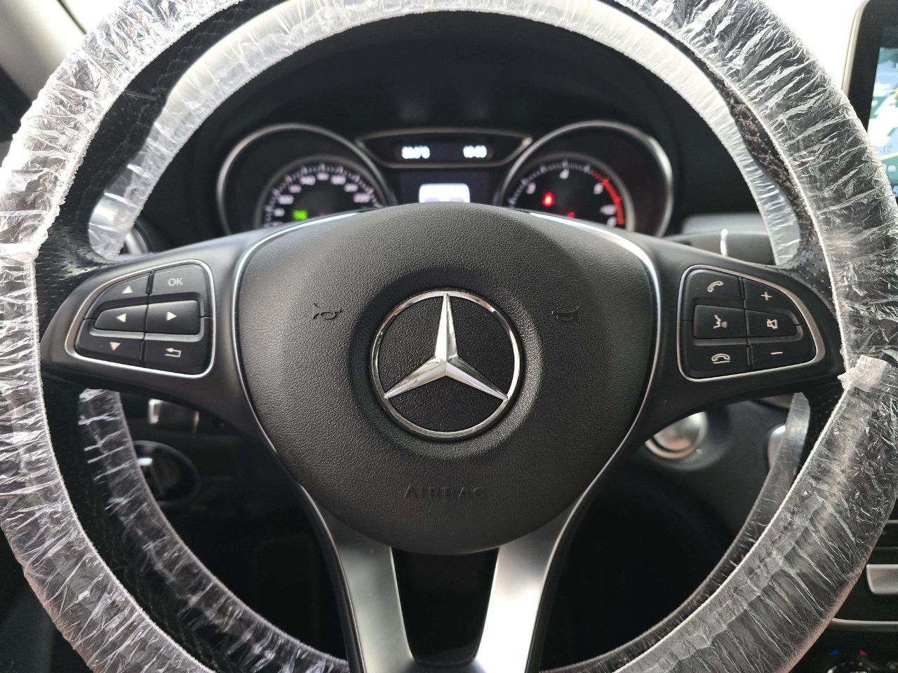 Mercedes GLA 200 D PREMIUM CAMBIO AUTOMATICO/EURO6C/CAMERA/NAVI/LED