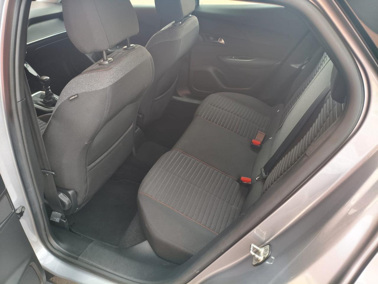 Peugeot 2008 PureTech 100 S&S Active