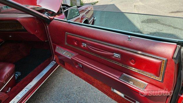 Ford Thunderbird coup