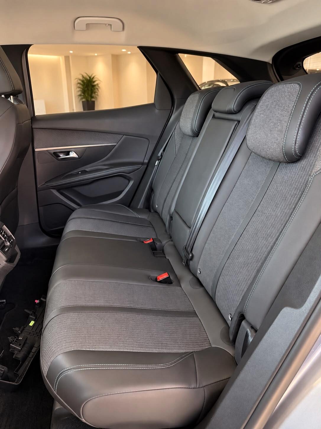 Peugeot 3008 BlueHDi 130 S&S EAT8 Allure Pack