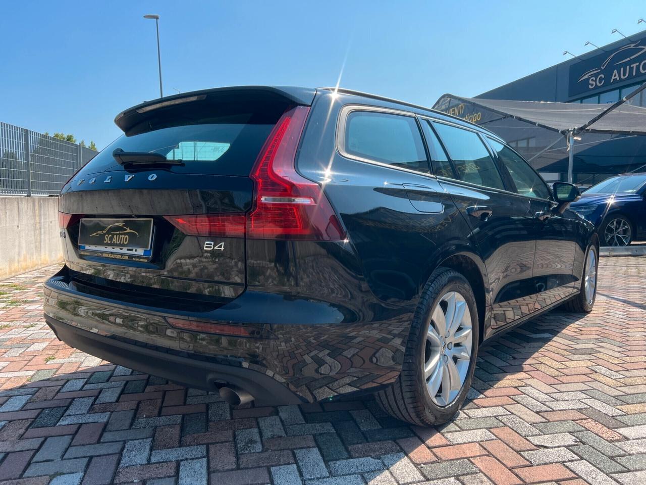 Volvo V60 B4 (d) Geartronic Momentum Business PREZZO CON FINANZIAMENTO