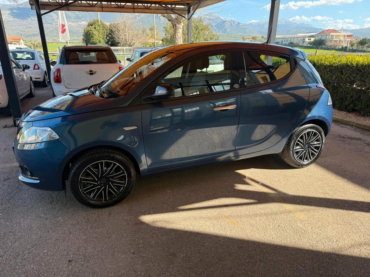 Lancia Ypsilon 1.0 FireFly 5 porte S&S Hybrid Silver Plus